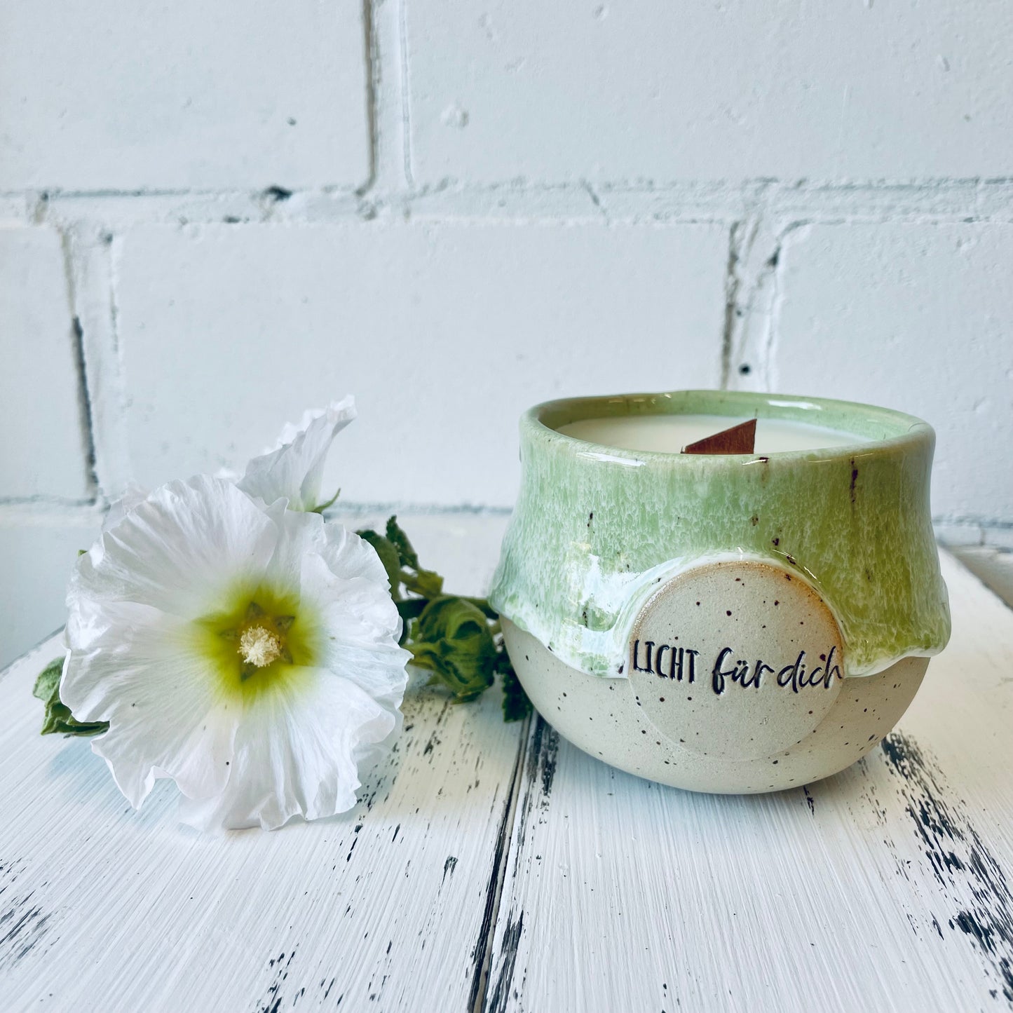 Kerze im Keramikbecher mit Holzdocht – „Licht für dich“ – handgemachte Duftkerze mit Bienenwachs – personalisierbares Geschenk – nachhaltig