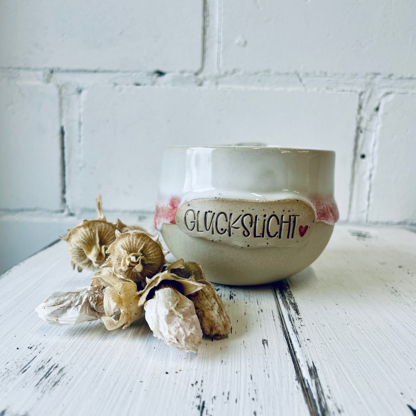 Glückslicht – Handgemachte Kerzenkeramik mit Baumwolldocht, Bienenwachskerze