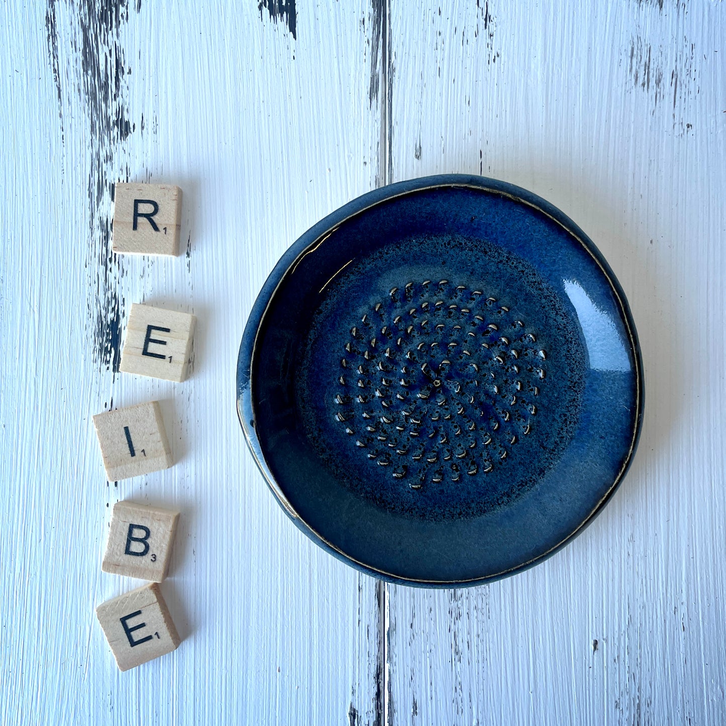 kleine Keramikreibe – handgemachter Küchenhelfer, Steinzeug