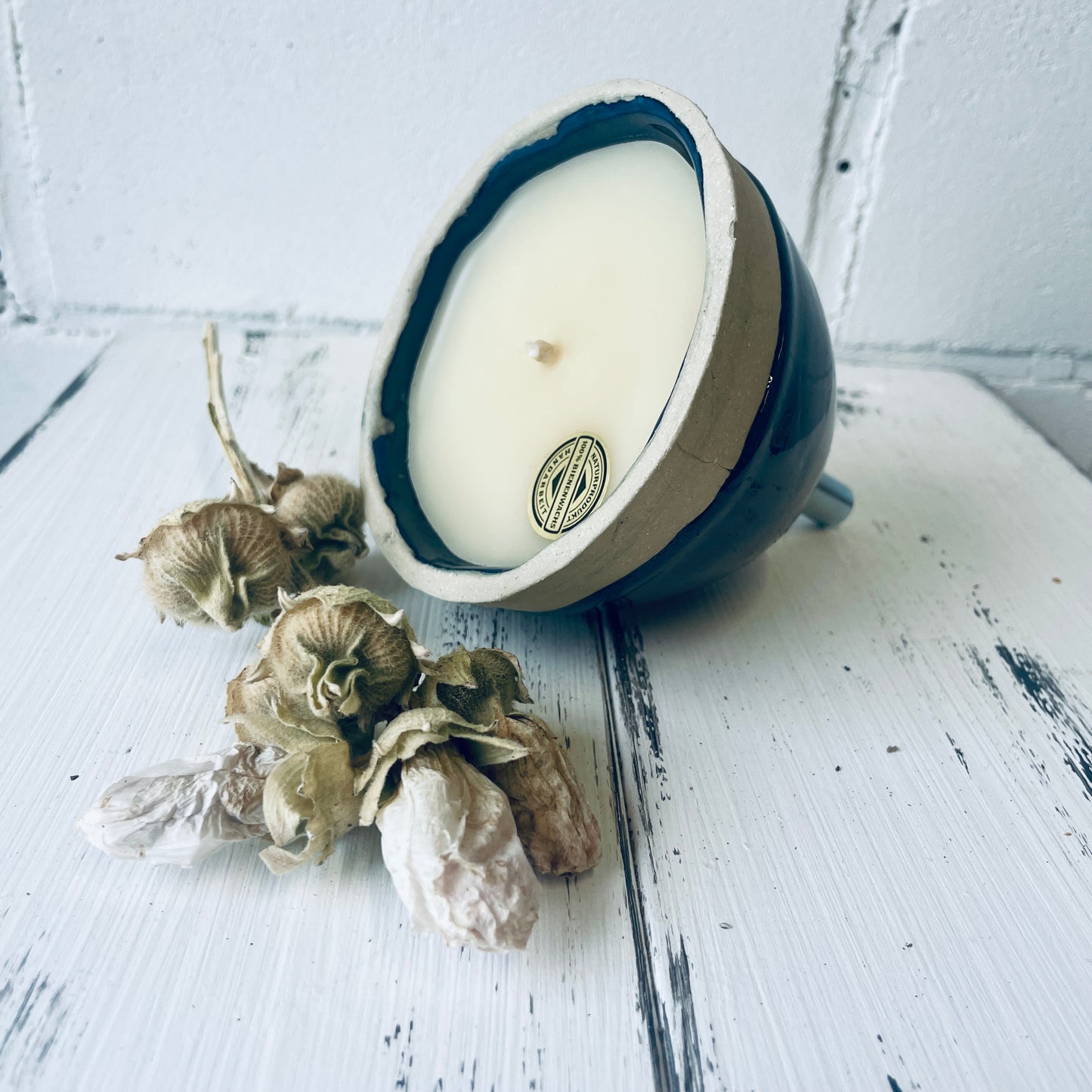 Gartenfackel aus Keramik – handgemacht & mit Bienenwachs gefüllt