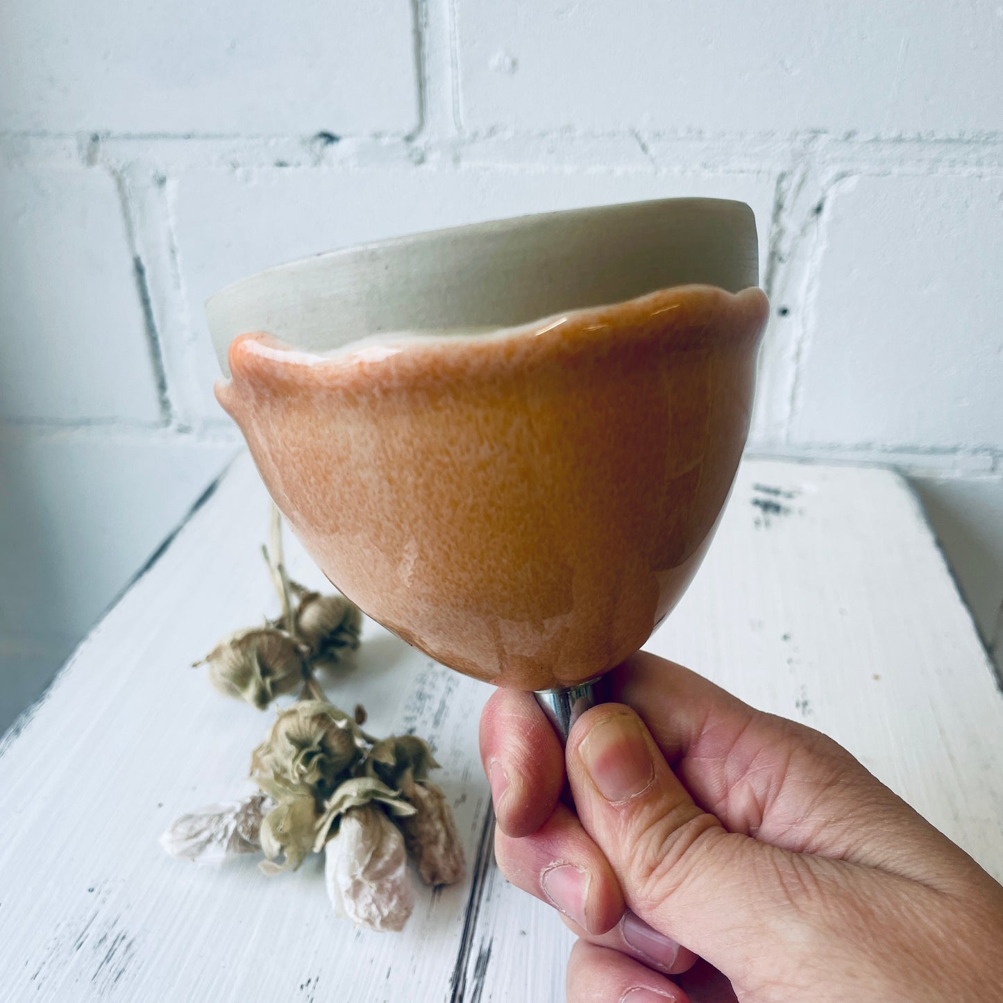 Gartenfackel aus Keramik – handgemacht & mit Bienenwachs gefüllt