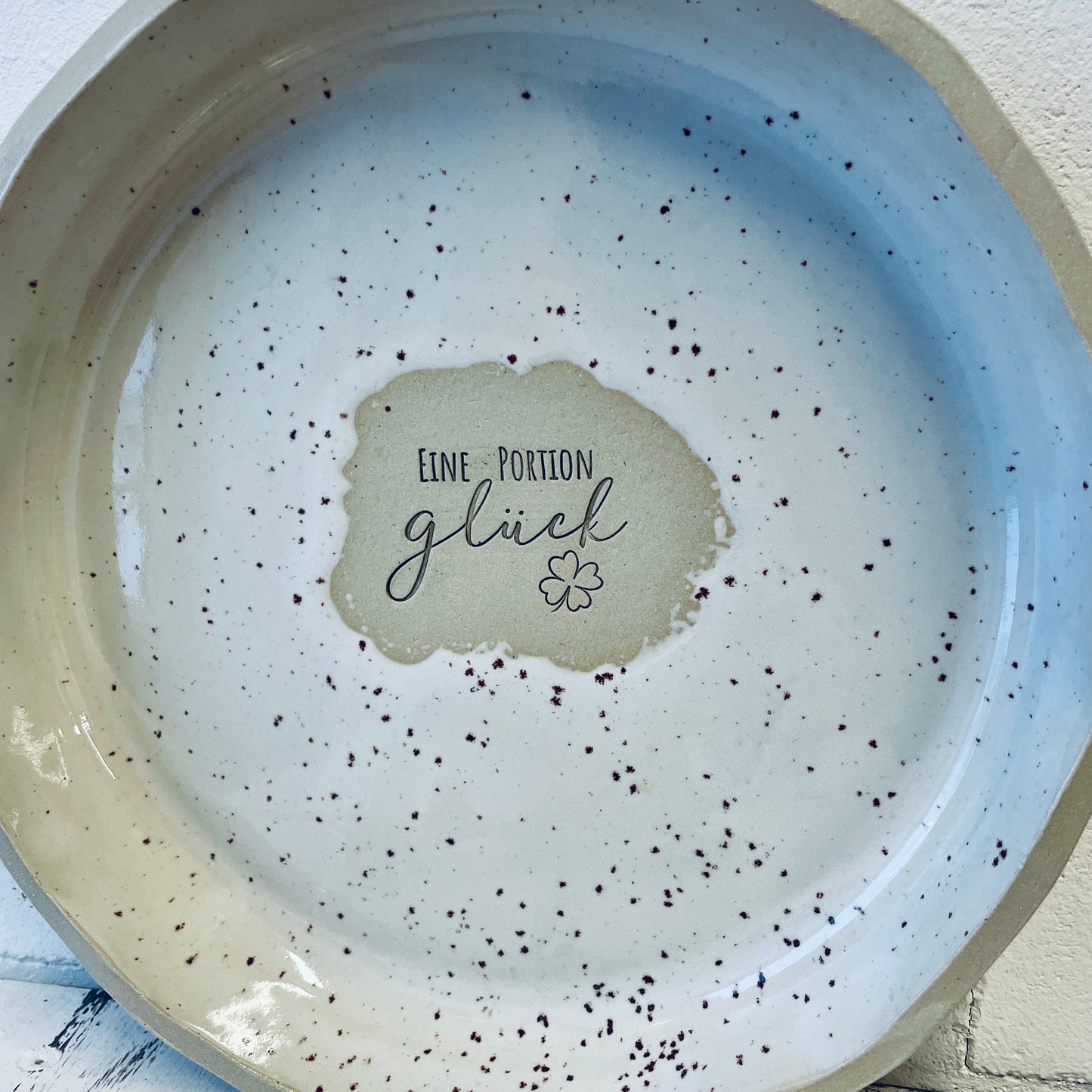 Handgemachter Keramikteller – Durchmesser ca. 21 cm