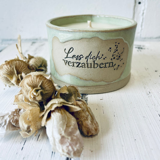 Keramik-Kerze mit Spruch – „lass dich verzaubern “