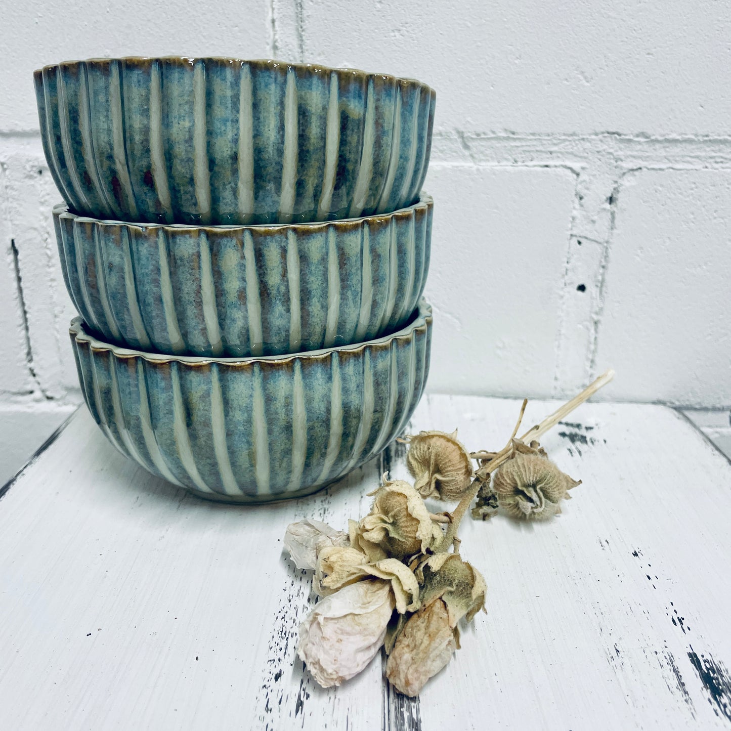Handgetöpferte Müslischüssel – 300 ml | gerippte Steinzeugschale in Blau-Grün