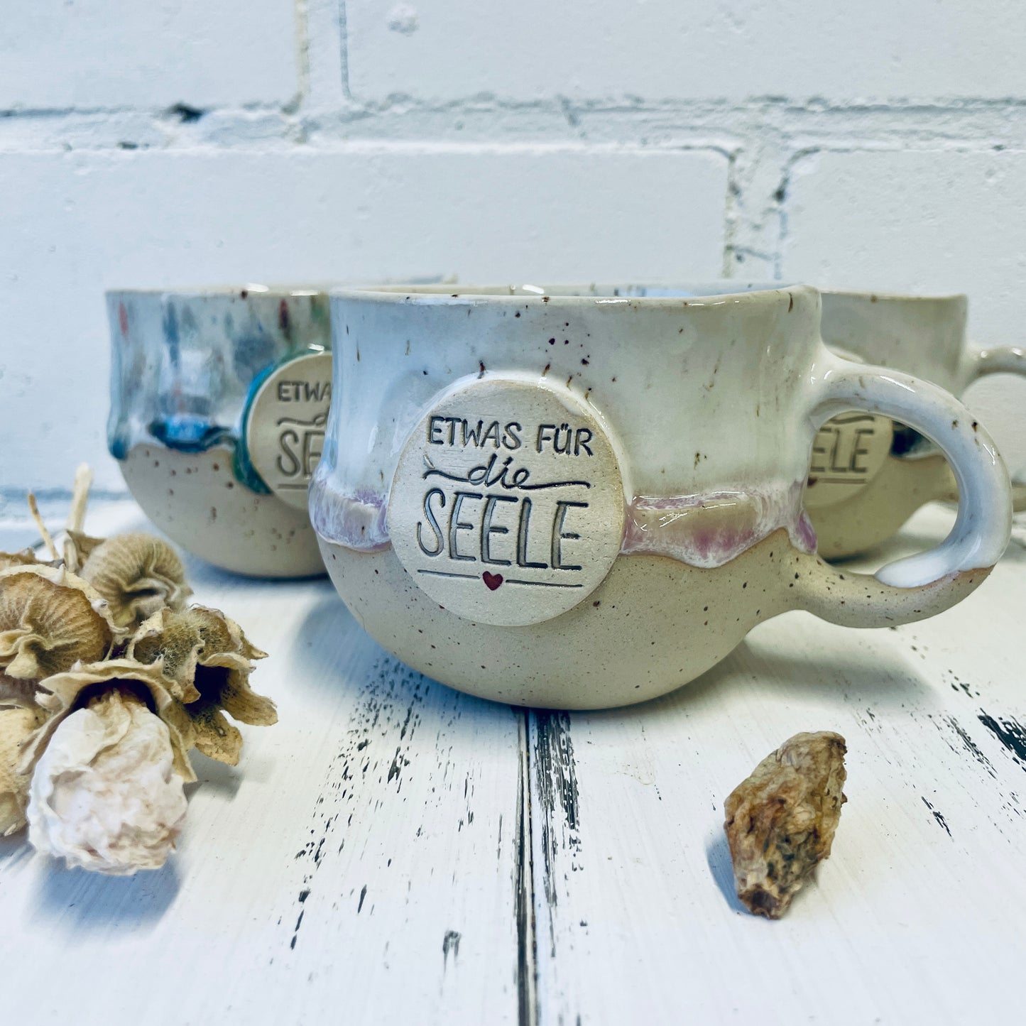 Kleine Tasse mit Spruch „etwas für die Seele“,  kleine Tasse mit rundem Boden