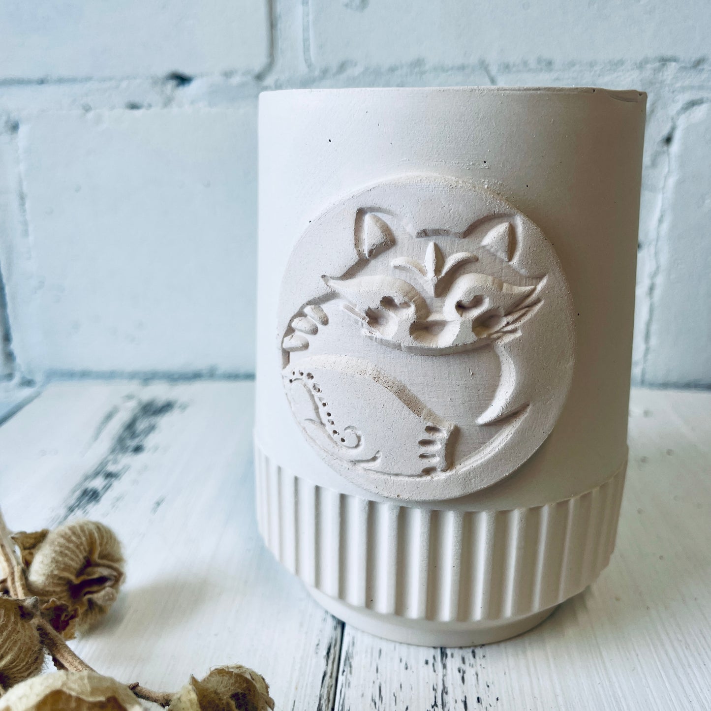 Becher / kleine Vase – Keramikrohling (weißer Ton) mit Fuchs