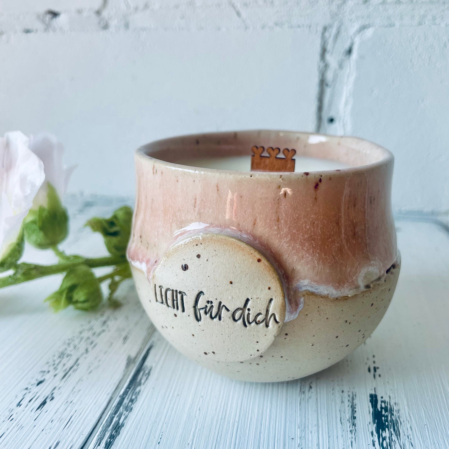 Kerze im Keramikbecher mit Holzdocht – „Licht für dich“ – handgemachte Duftkerze mit Bienenwachs – personalisierbares Geschenk – nachhaltig