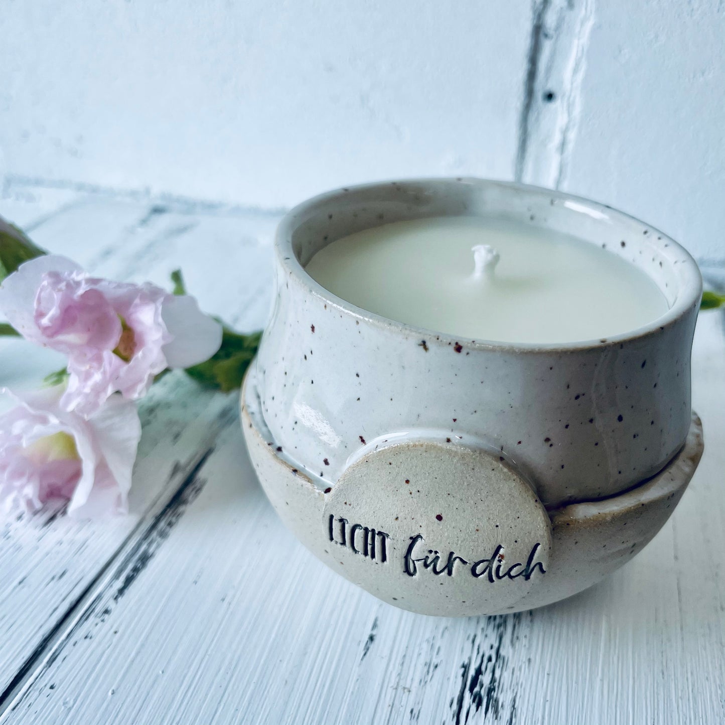 Licht für Dich – Handgemachte Kerzenkeramik mit Baumwolldocht, Bienenwachskerze