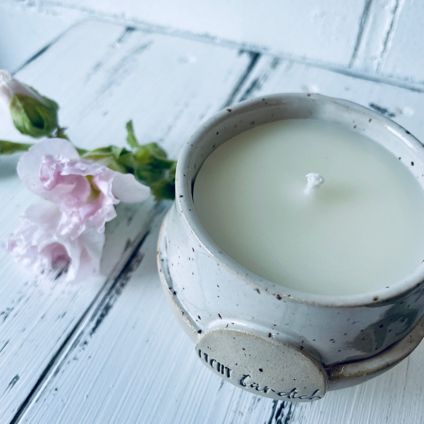 Licht für Dich – Handgemachte Kerzenkeramik mit Baumwolldocht, Bienenwachskerze