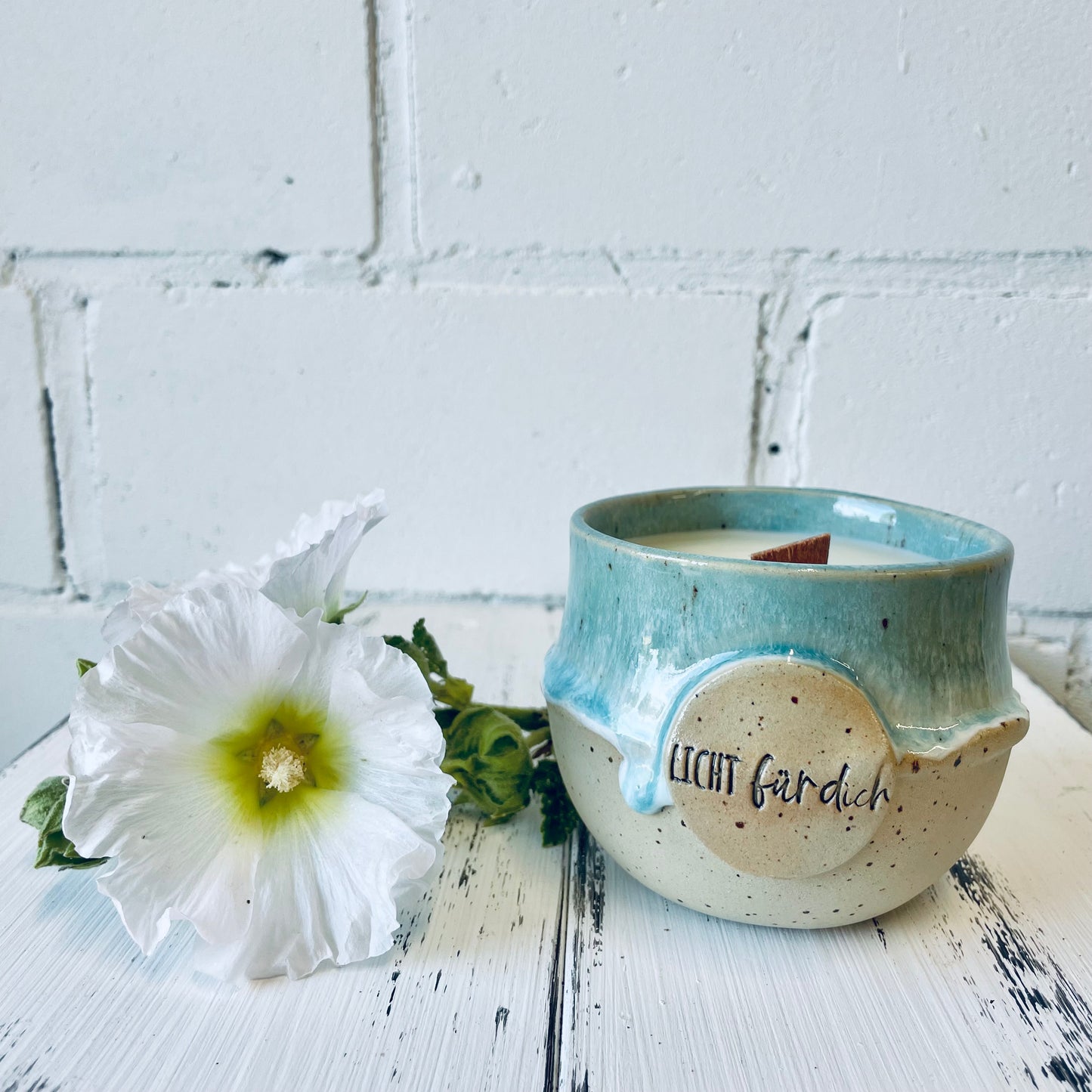 Kerze im Keramikbecher mit Holzdocht – „Licht für dich“ – handgemachte Duftkerze mit Bienenwachs – personalisierbares Geschenk – nachhaltig