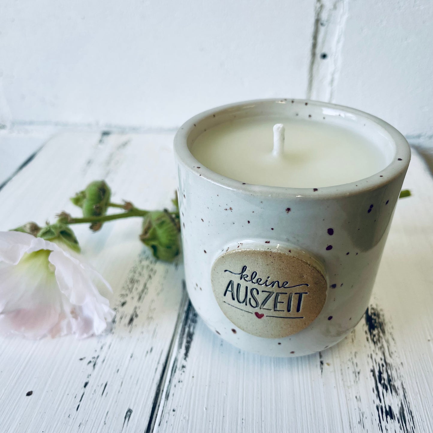 Bienenwachskerze im handgemachten Keramikbecher – „kleine Auszeit, 2 in 1, nachhaltiges Geschenk
