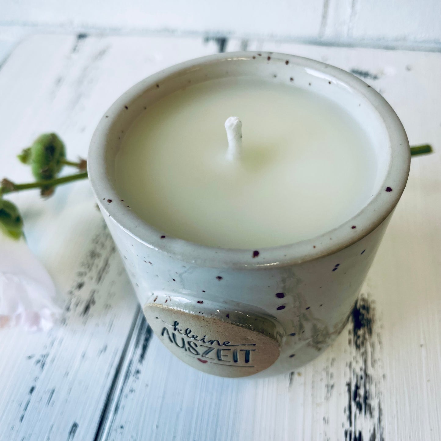 Bienenwachskerze im handgemachten Keramikbecher – „kleine Auszeit, 2 in 1, nachhaltiges Geschenk