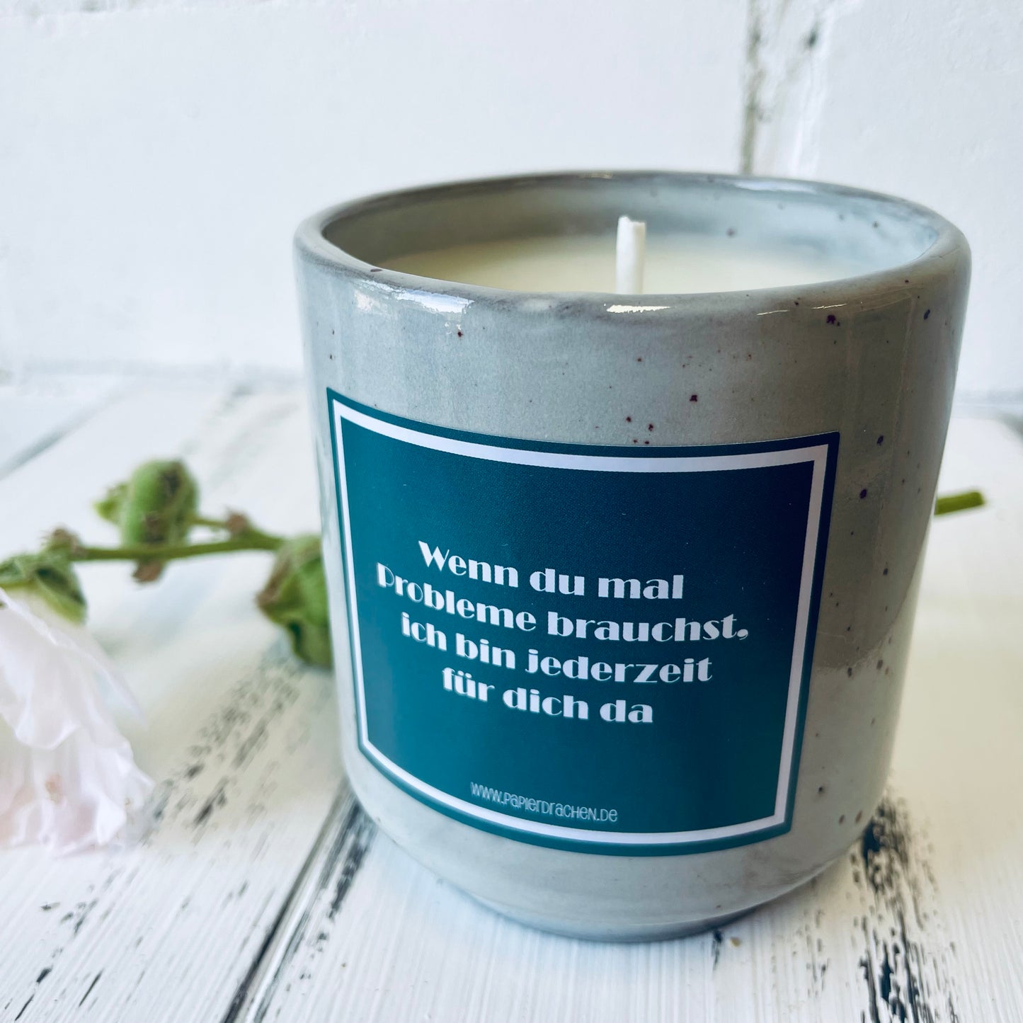 Geburtstagskerze – „Wenn du mal Probleme brauchst, ich bin jederzeit für dich da“, witzige Kerze, Bienenwachskerze, Steinzeugkeramik