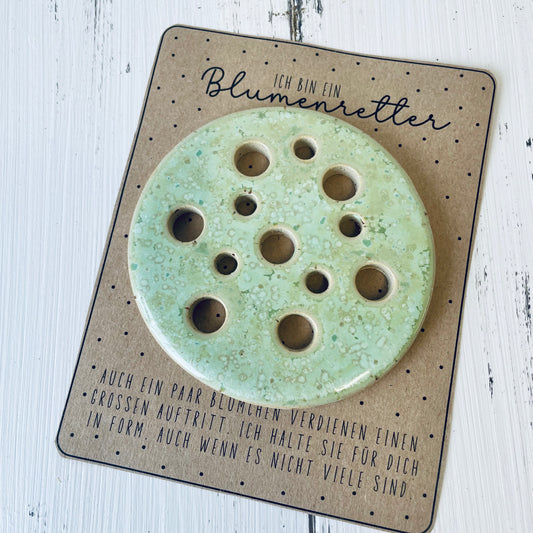 Grüner Blumenretter aus Keramik – handgemachte Blumensteckhilfe – Blumendeckel für Vasen & Gläser – nachhaltige Geschenkidee, Floristik-Tool