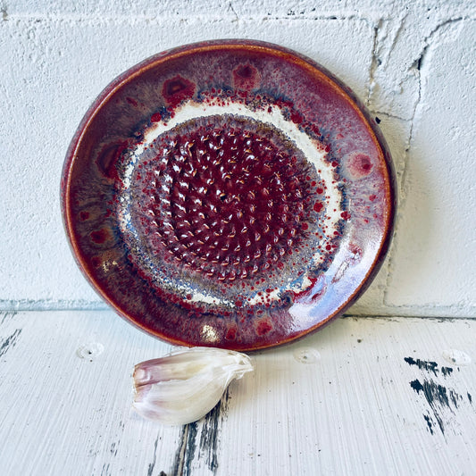 kleine Keramikreibe – handgemachter Küchenhelfer, Steinzeug