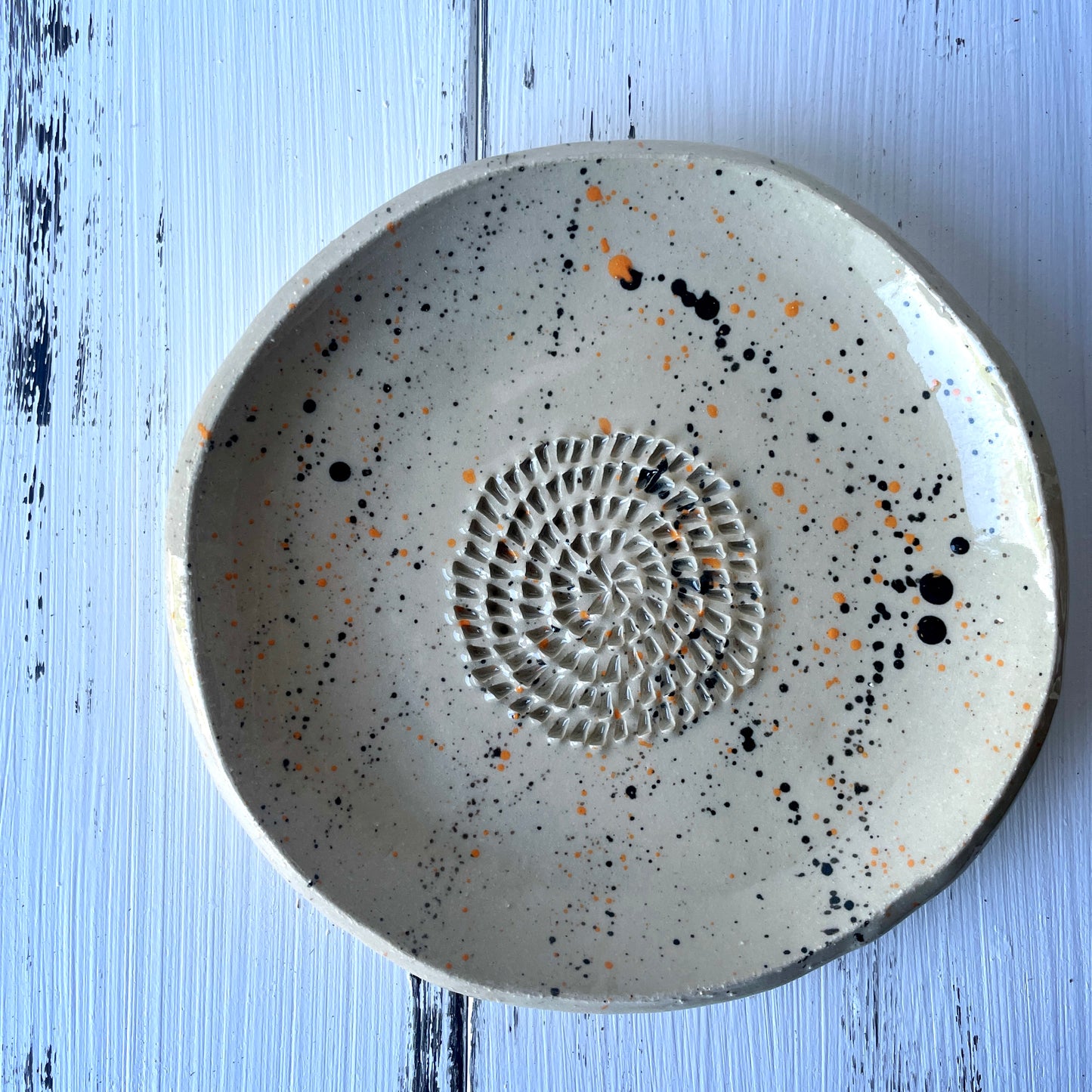 mittlere Keramikreibe – handgemachter Küchenhelfer, Steinzeug