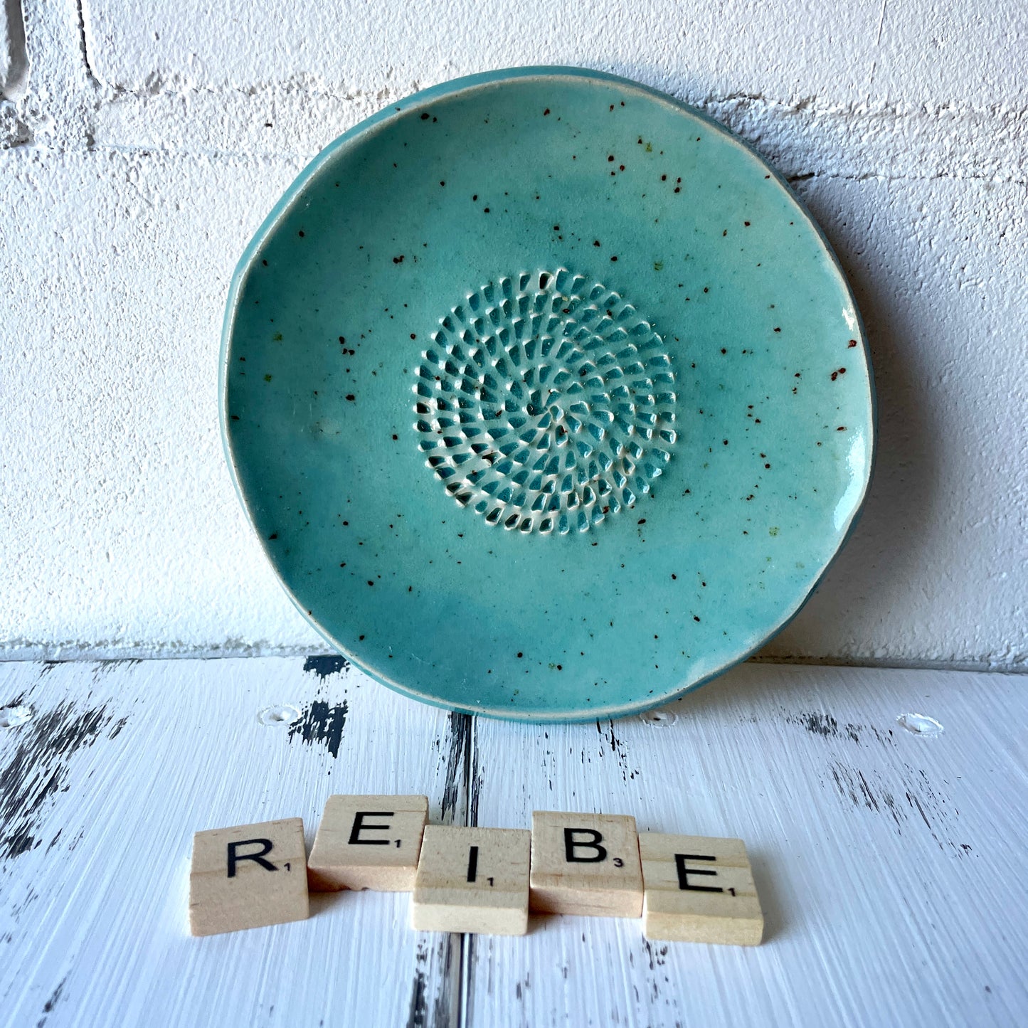 mittlere Keramikreibe – handgemachter Küchenhelfer, Steinzeug