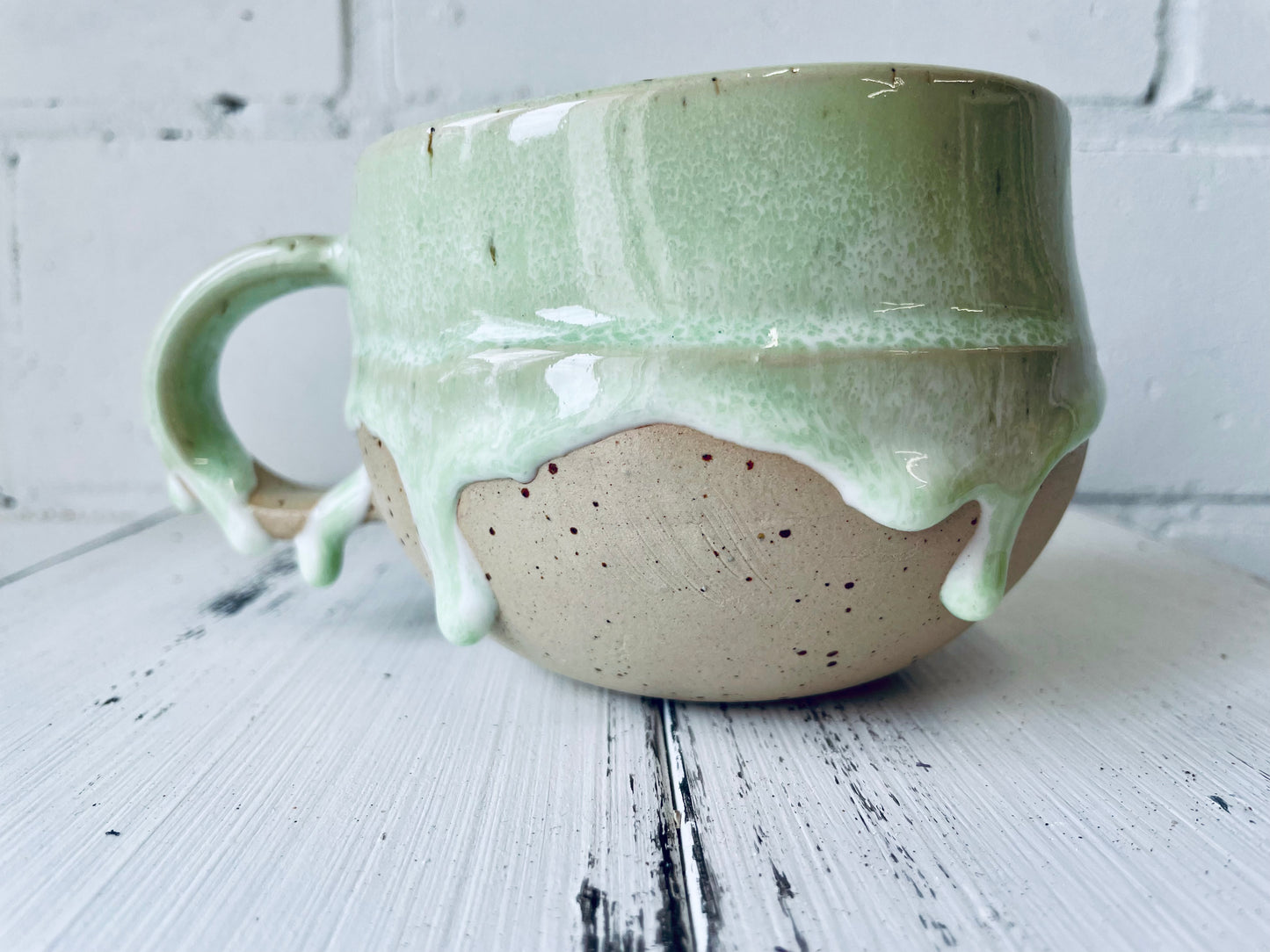 Handgemachte Keramiktasse – „Danke für Flügel & Wurzeln“, Geschenk für Lehrer oder Erzieher oder Eltern/Großeltern