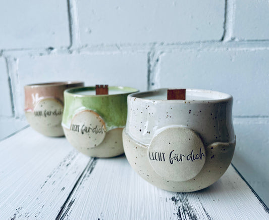 Kerze im Keramikbecher mit Holzdocht – „Licht für dich“ – handgemachte Duftkerze mit Bienenwachs – personalisierbares Geschenk – nachhaltig