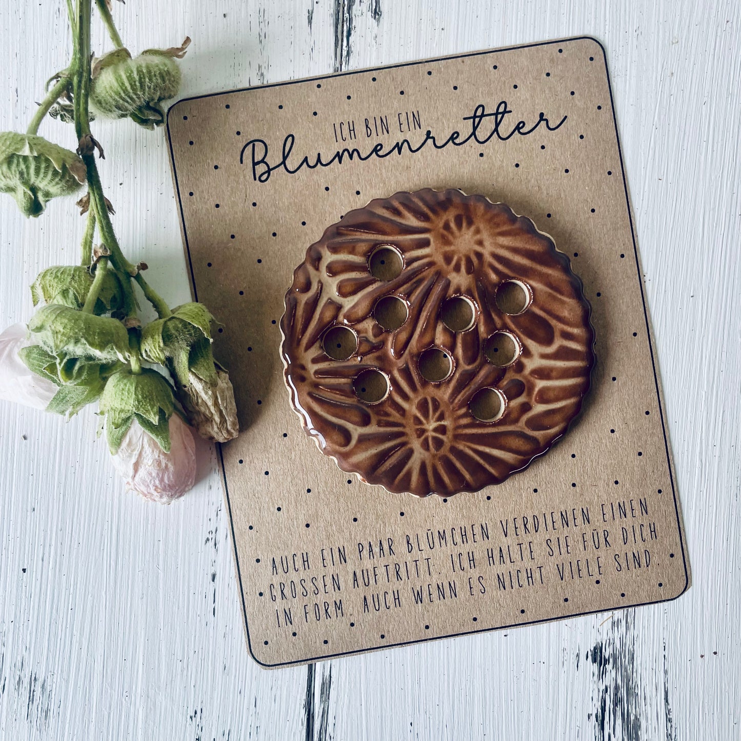 Brauner Blumenretter aus Keramik – handgemachte Blumensteckhilfe – Blumendeckel für Vasen & Gläser – nachhaltige Geschenkidee, Floristik-Tool