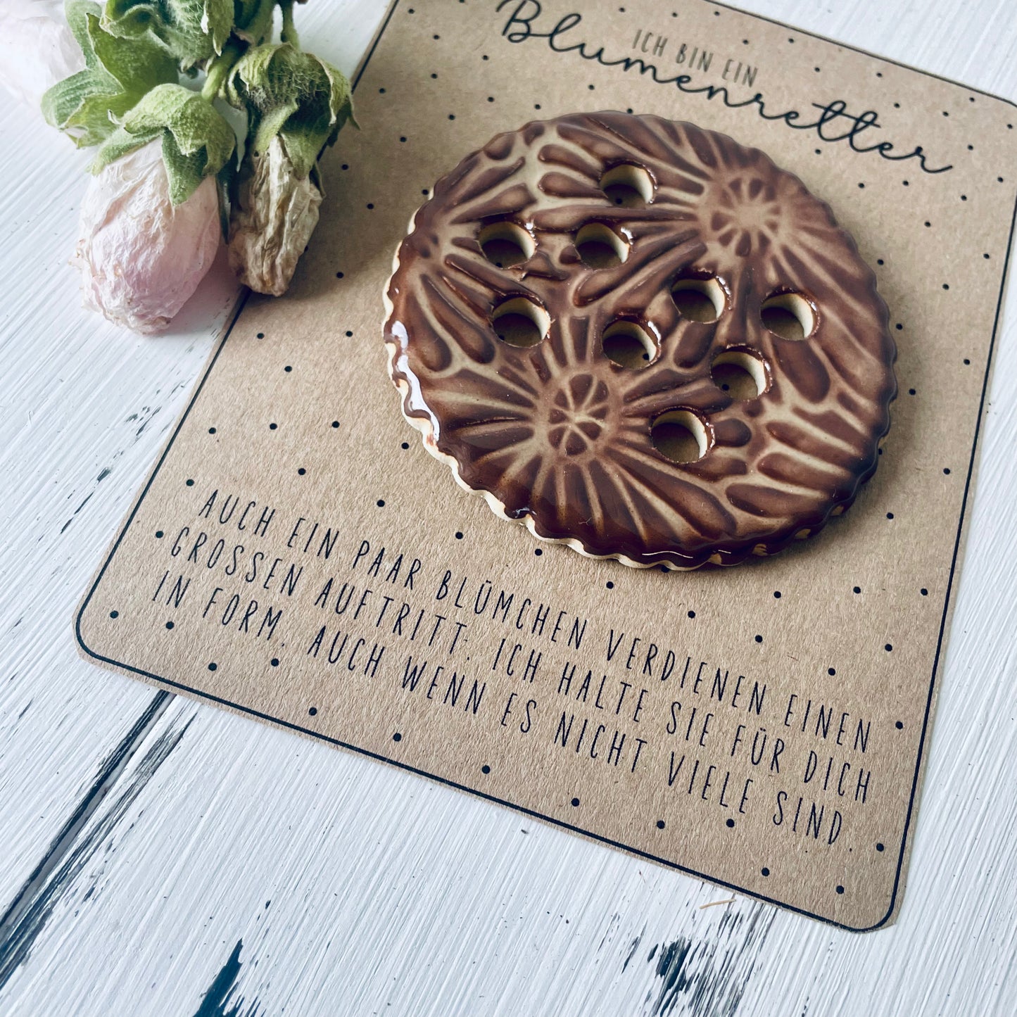 Brauner Blumenretter aus Keramik – handgemachte Blumensteckhilfe – Blumendeckel für Vasen & Gläser – nachhaltige Geschenkidee, Floristik-Tool