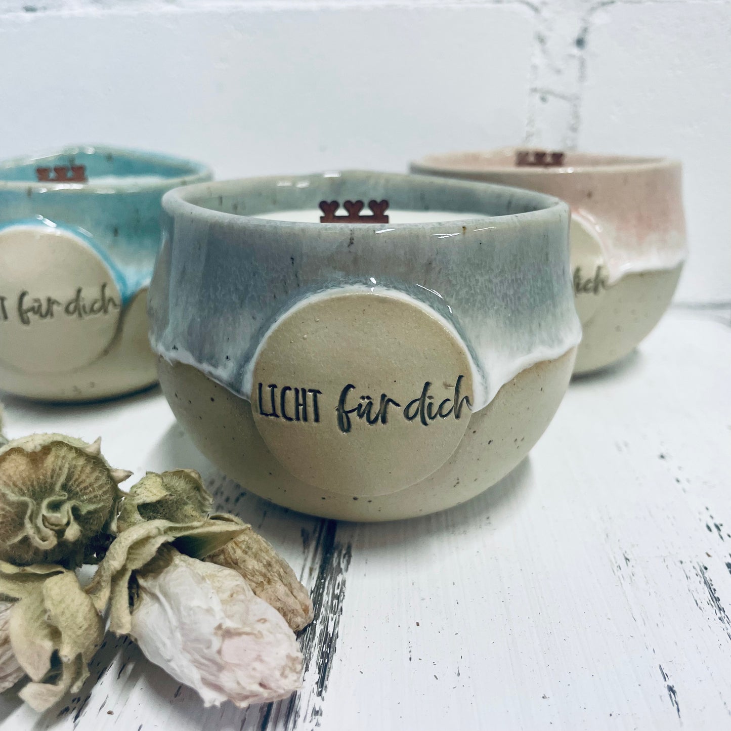 Kerze im Keramikbecher mit Holzdocht – „Licht für dich“ – handgemachte Duftkerze mit Bienenwachs – personalisierbares Geschenk – nachhaltig
