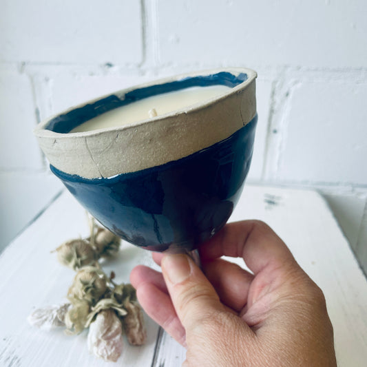 Gartenfackel aus Keramik – handgemacht & mit Bienenwachs gefüllt