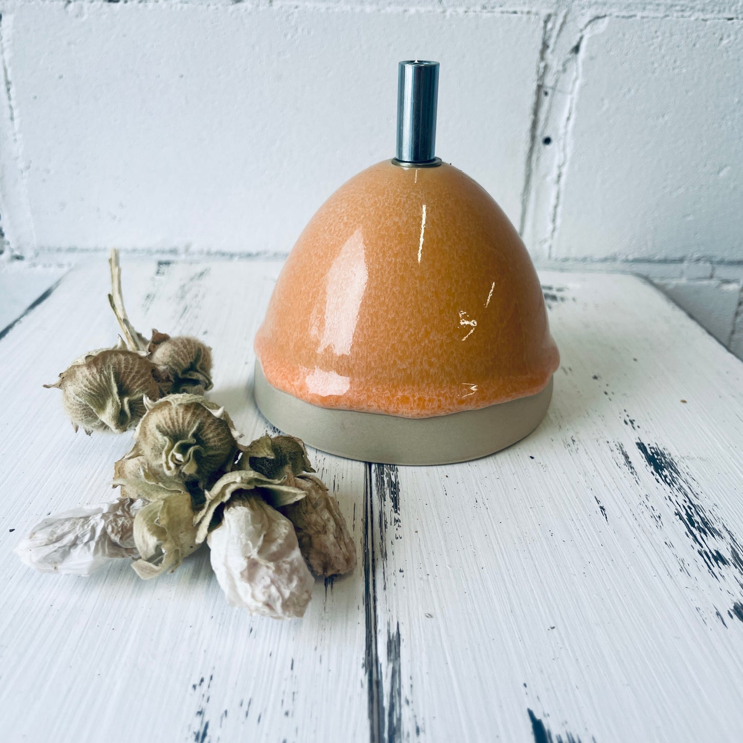 Gartenfackel aus Keramik – handgemacht & mit Bienenwachs gefüllt