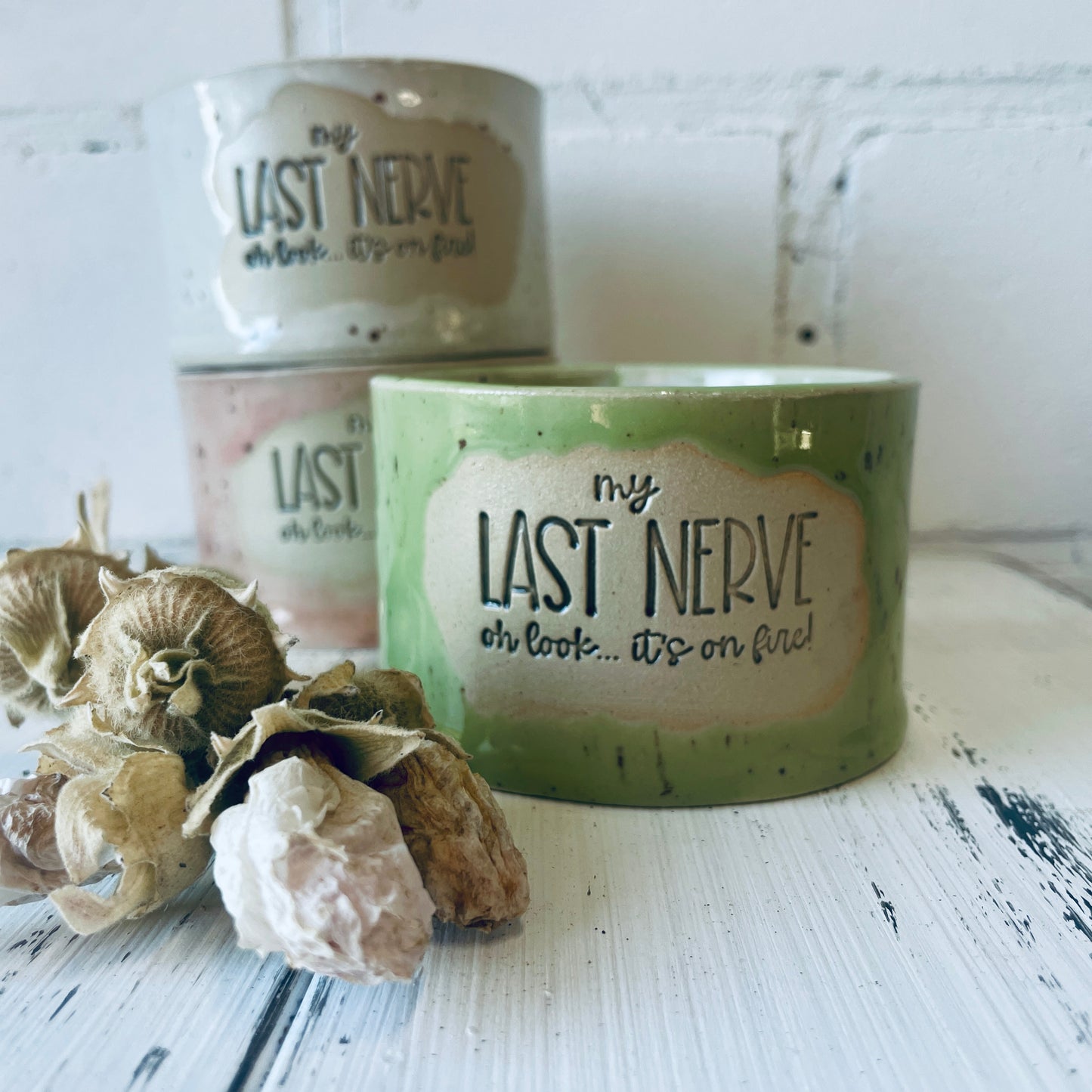 Kerzenbecher „My Last Nerve – oh look… it’s on fire!“ – Handmade mit 100% Bienenwachs