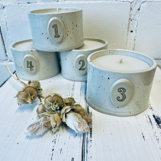 Adventskerzen im Keramikbecher – handgemacht (1–4)