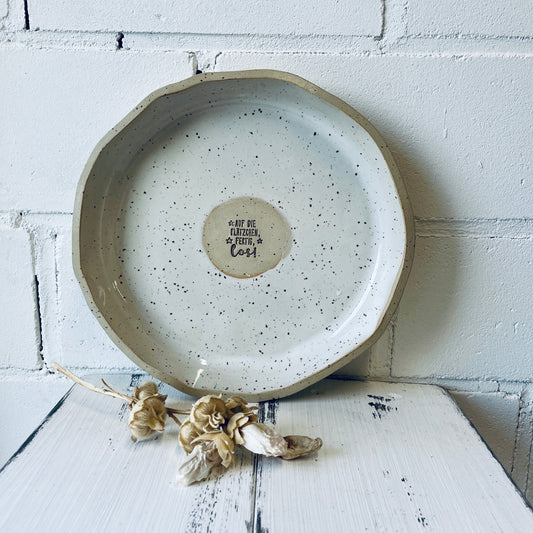 Handgemachter Keramikteller – Durchmesser ca. 21 cm